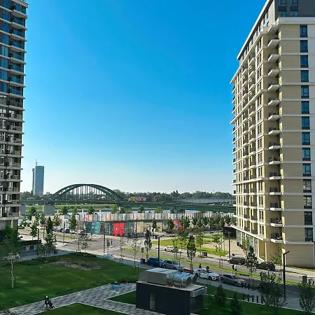 Beldorado - Waterfront Royal Luxury 아파트